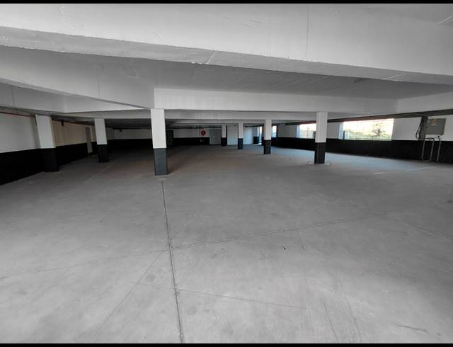 3,689M² OFFICE TO LET IN VORNA VALLEY